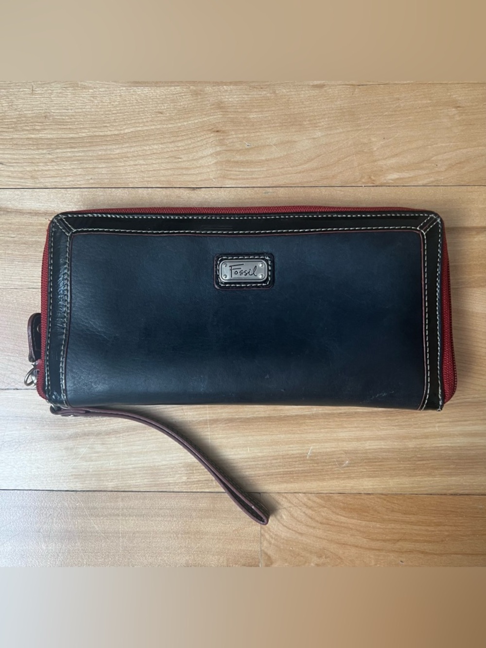 Vintage Fossil Black Passport Wallet Zip Around Wristlet